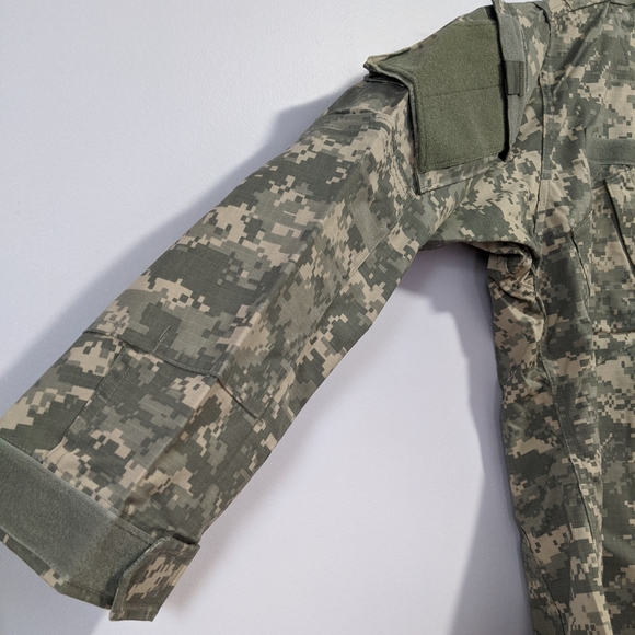 U.S. ARMY Combat Uniform Digital Camo Jacket - Picture 3 of 9